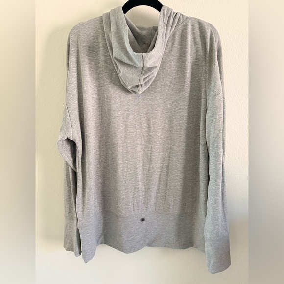 GAIAM Heather Gray Women's Hoodie - Picture 3 of 4